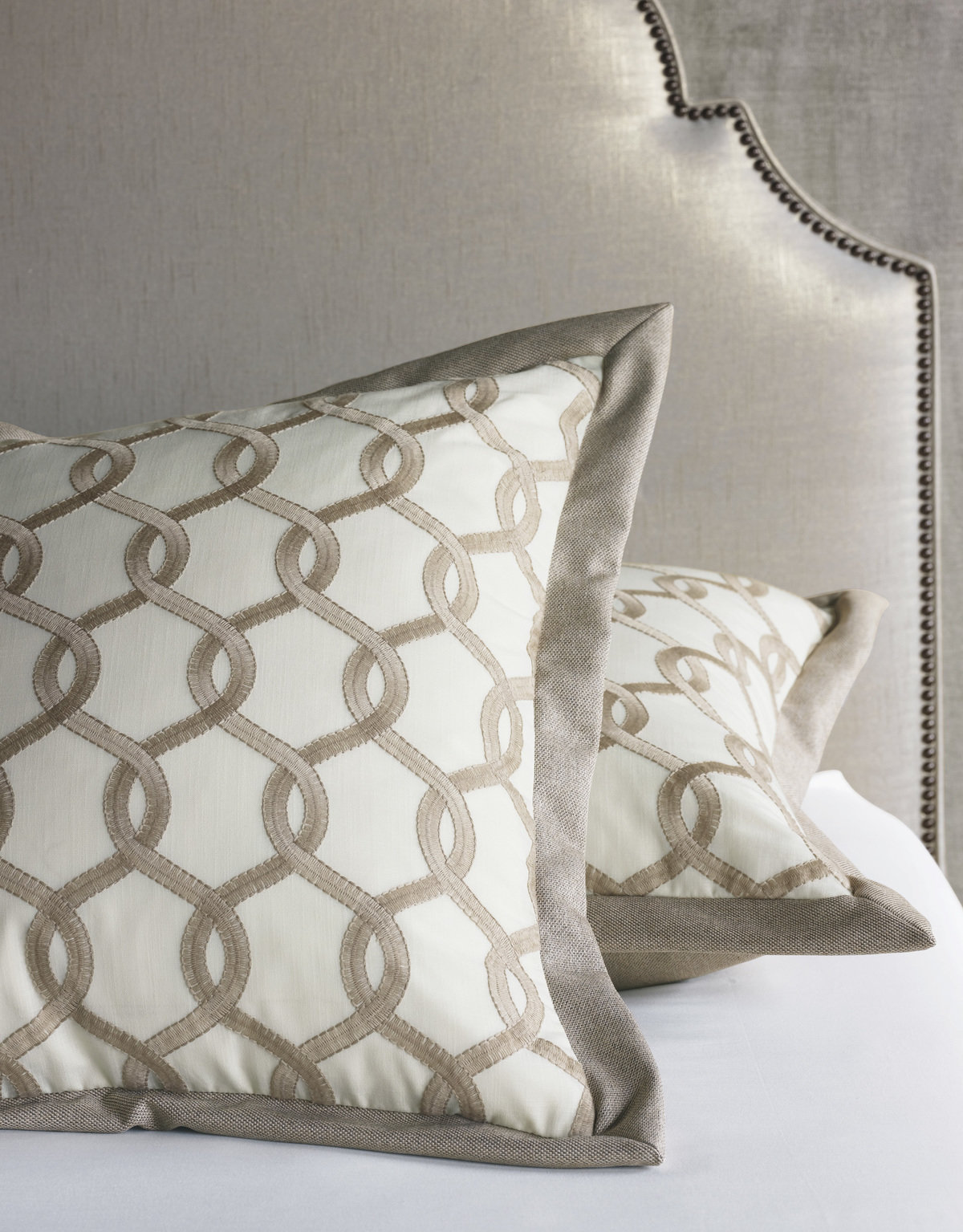 Alexa hampton eastern accent bedding baynes prop 2 1200 xxx q85